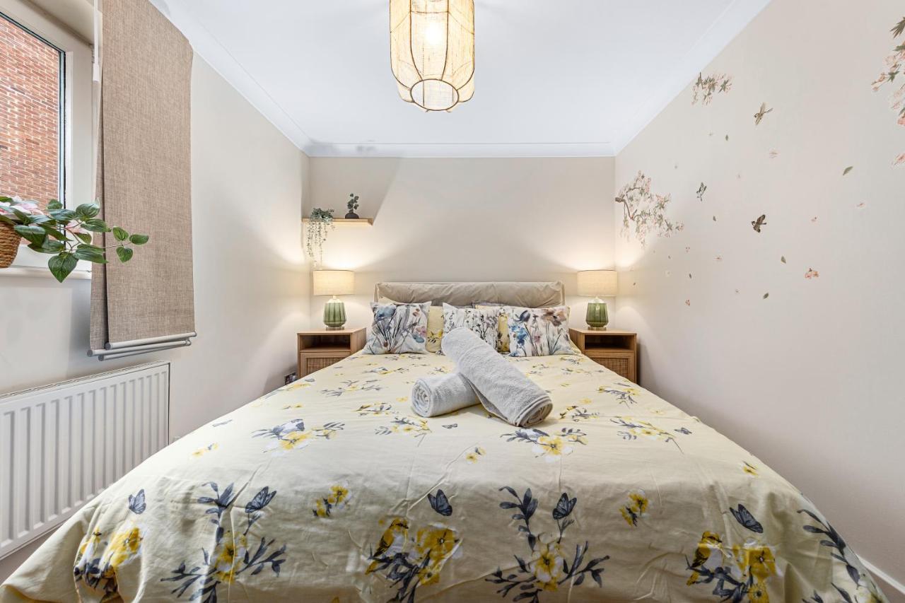 Tranquil 2 Bedroom Apartment Close To St. Paul'S Cathedral Лондон Екстер'єр фото